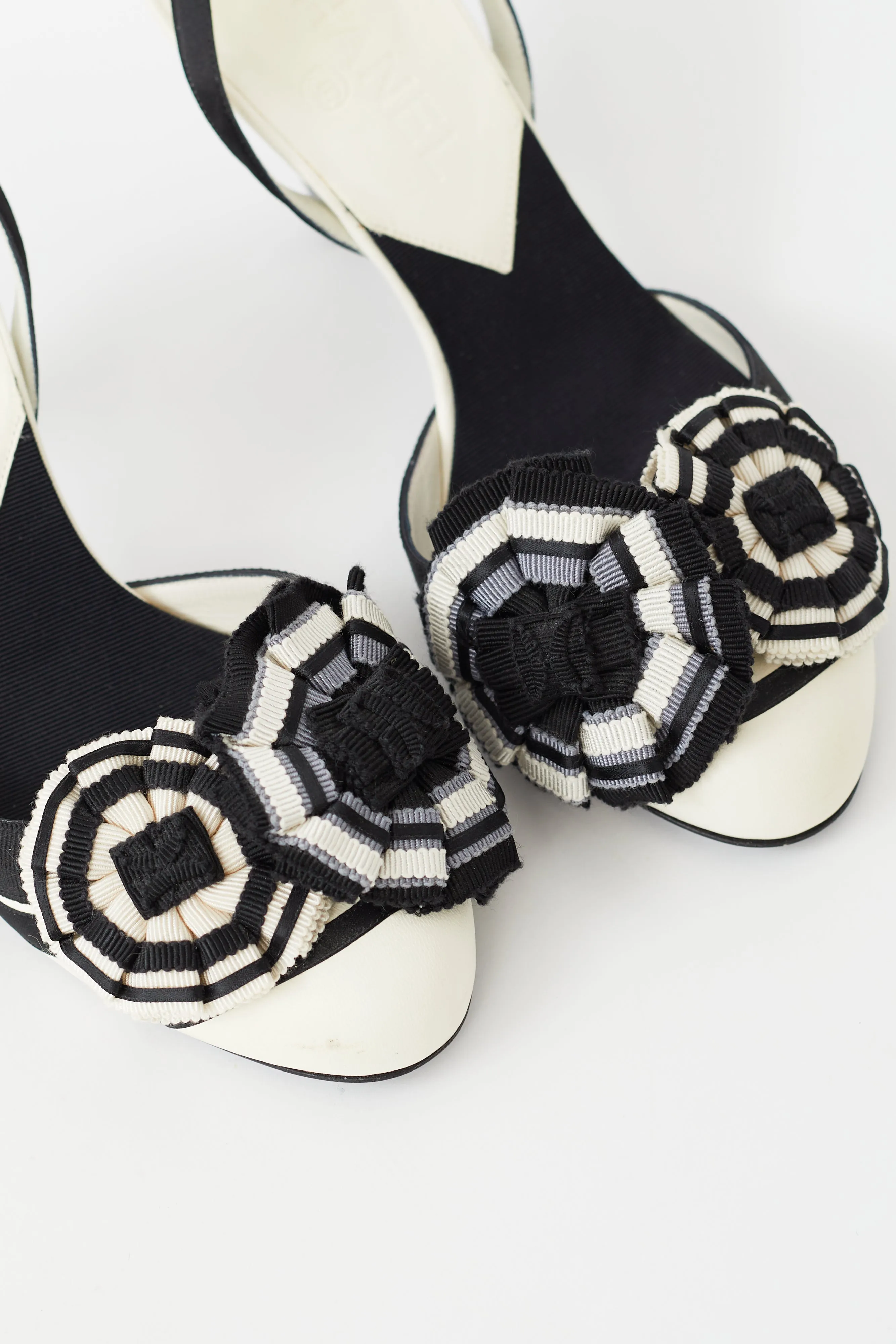 Vintage Black & White Canvas Camellia Heel