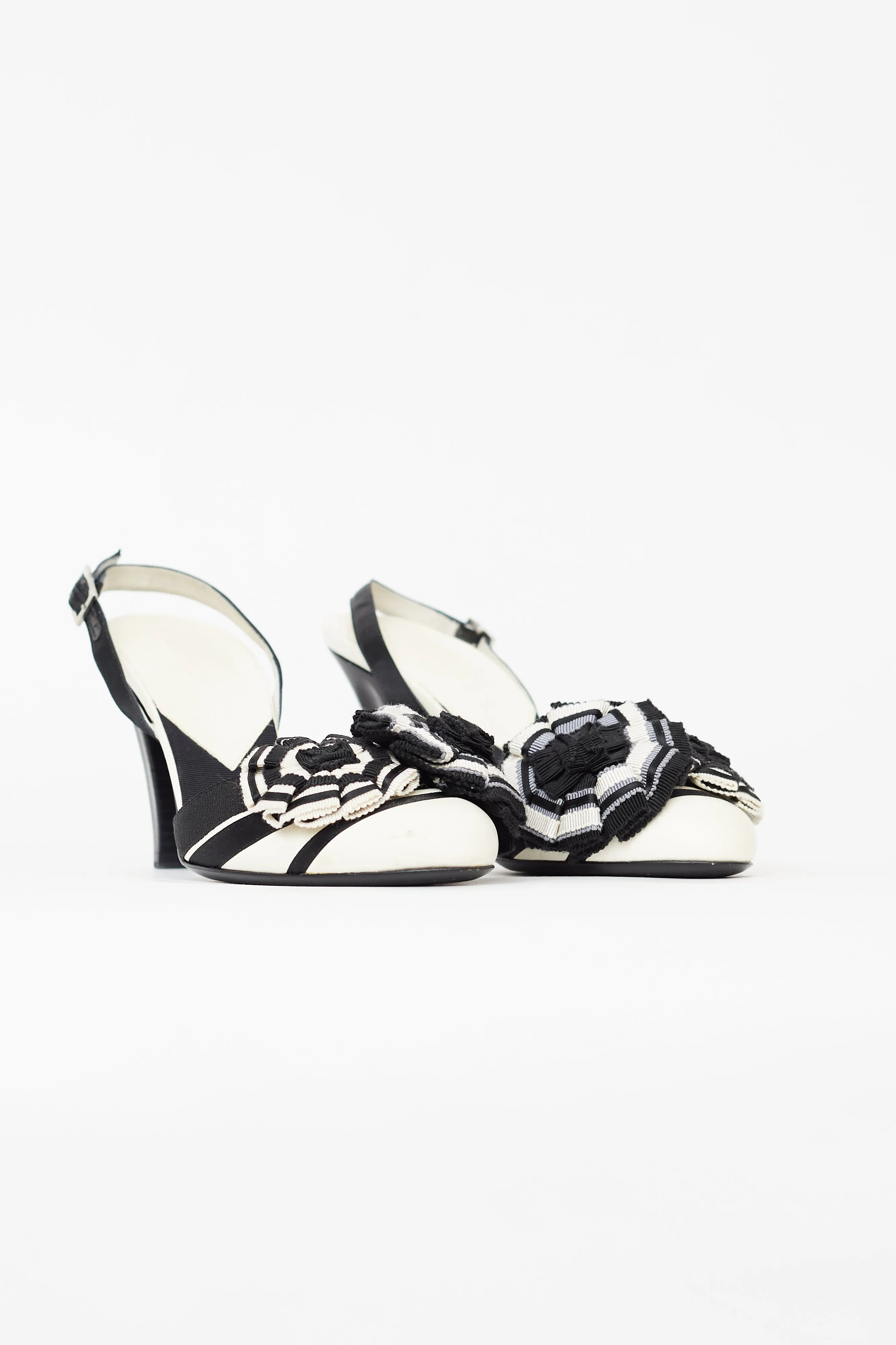 Vintage Black & White Canvas Camellia Heel